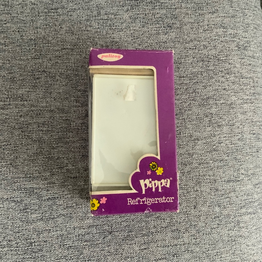 Vintage Palitoy Pippa Doll Refrigerator in Original Box